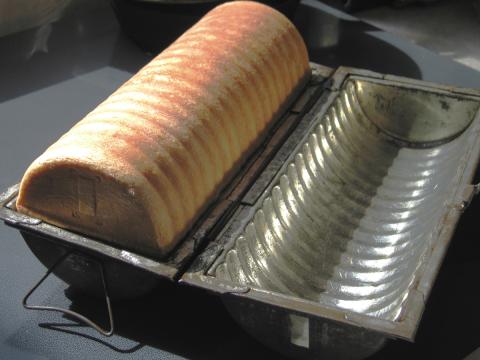 Pampered Chef 3 Piece Cake Springform Pan Set NOS Valtrompia Bread Tube -   Log Cabin Decor