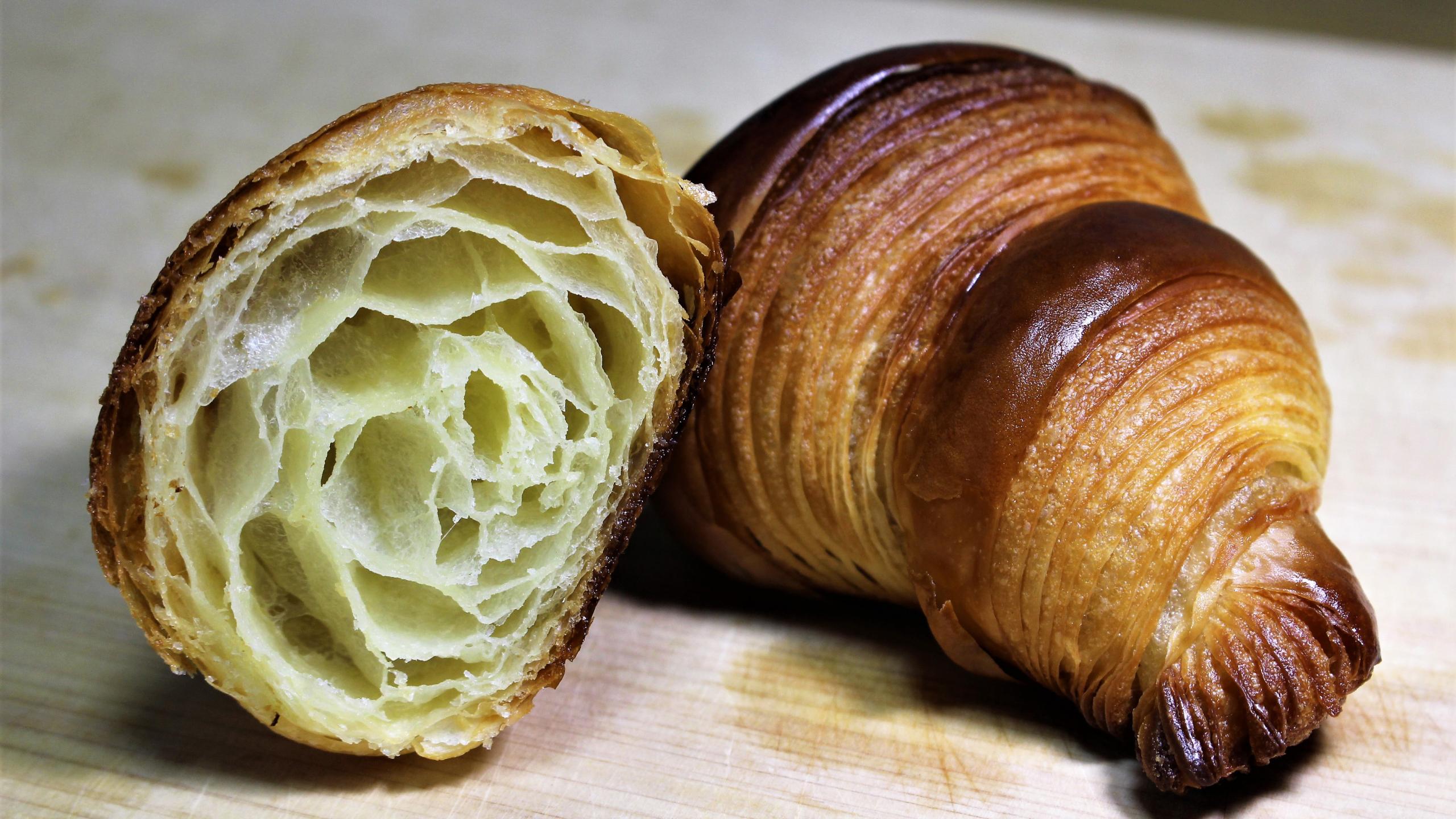 How to Make Croissants at home (Easy Recipe No machine, No knead