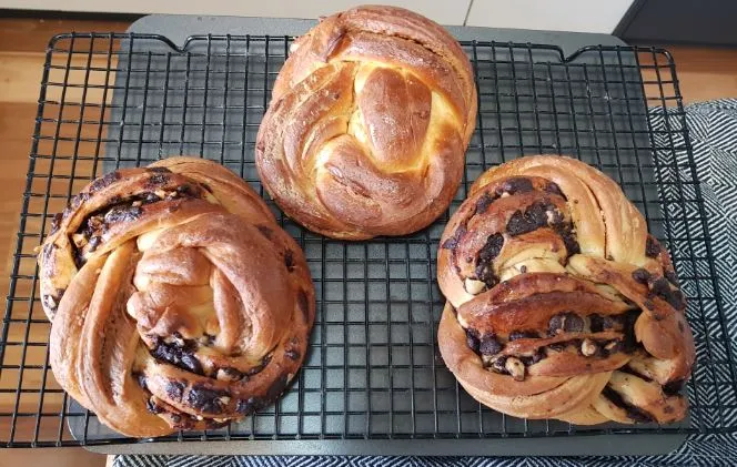 Choc-peanut, choc-speculaas and peanut and speculaas