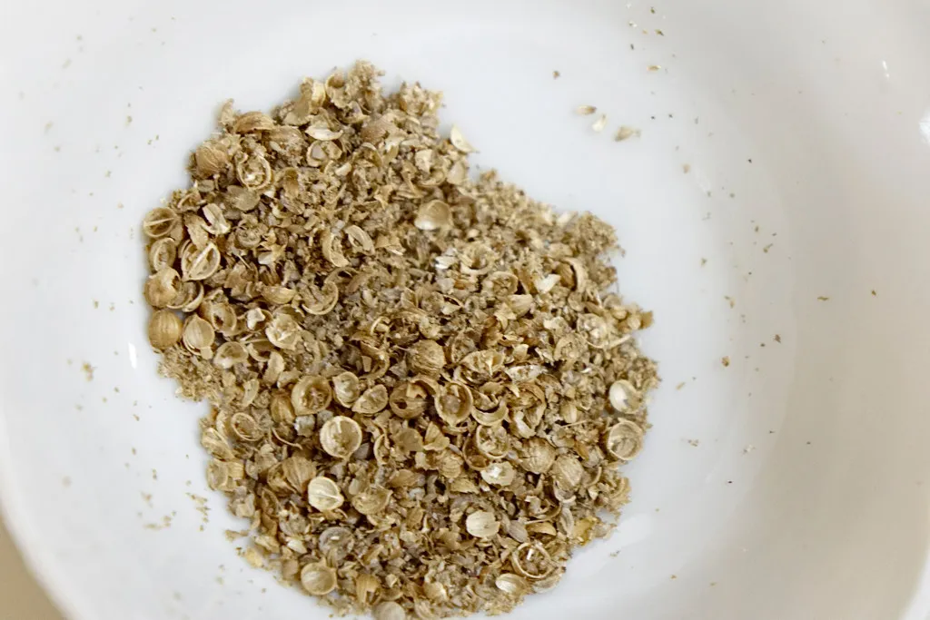 coriander_seeds_ground.jpg